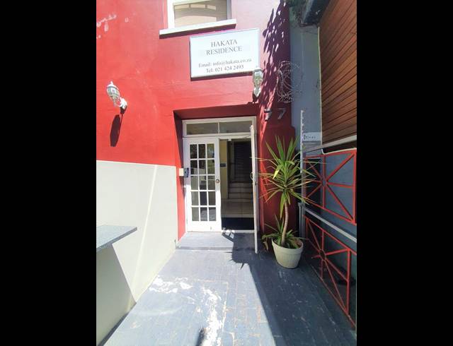 1 BEDROOM ROOM RENTED IN CAPE TOWN CITY CENTRE